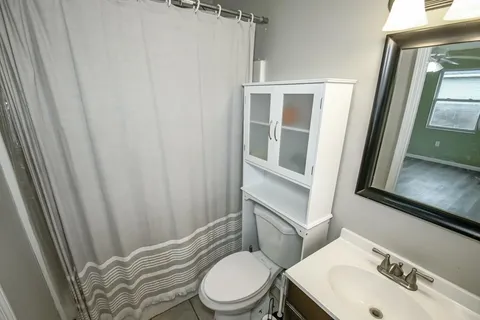 $179,999 | 21365 Southern Pines Boulevard, Ponchatoula, LA 70454