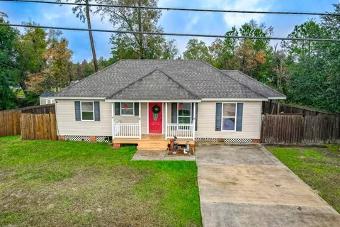 $179,999 | 21365 Southern Pines Boulevard, Ponchatoula, LA 70454