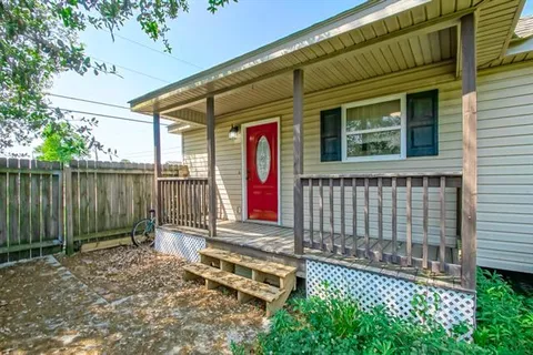 $174,900 | 21365 Southern Pines Boulevard, Ponchatoula, LA 70454