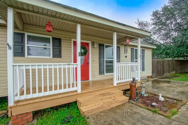 $174,900 | 21365 Southern Pines Boulevard, Ponchatoula, LA 70454