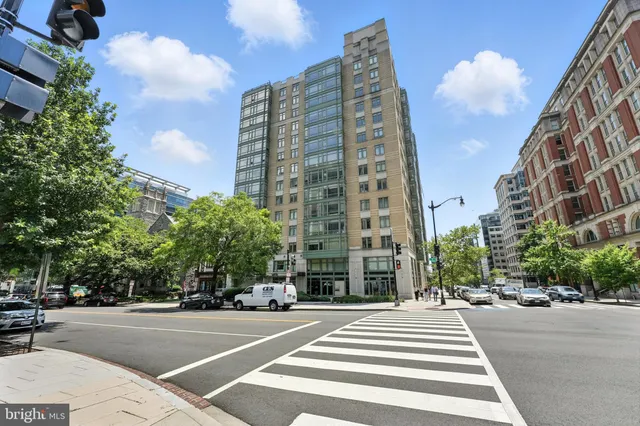 $2,400 | 1150 K Street Northwest, Unit 1207, Washington, DC 20005
