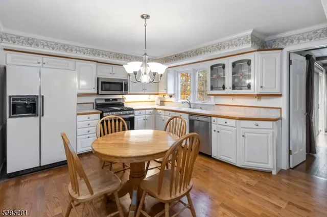 $869,000 | 9 Beechwood Drive, Morristown, NJ 07960