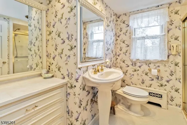 $869,000 | 9 Beechwood Drive, Morristown, NJ 07960