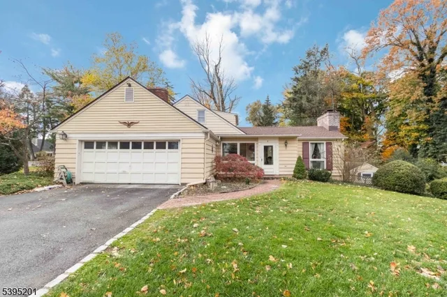 $869,000 | 9 Beechwood Drive, Morristown, NJ 07960