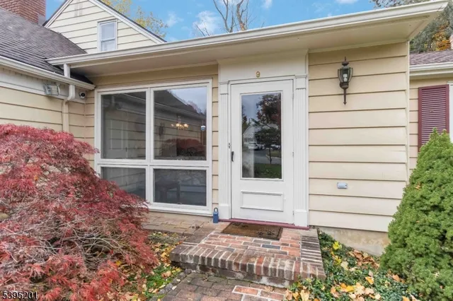 $869,000 | 9 Beechwood Drive, Morristown, NJ 07960