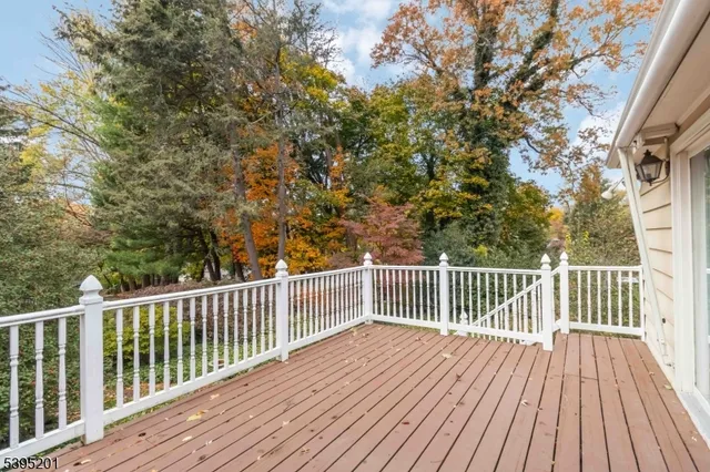 $869,000 | 9 Beechwood Drive, Morristown, NJ 07960