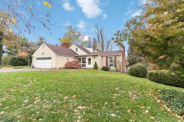 $869,000 | 9 Beechwood Drive, Morristown, NJ 07960