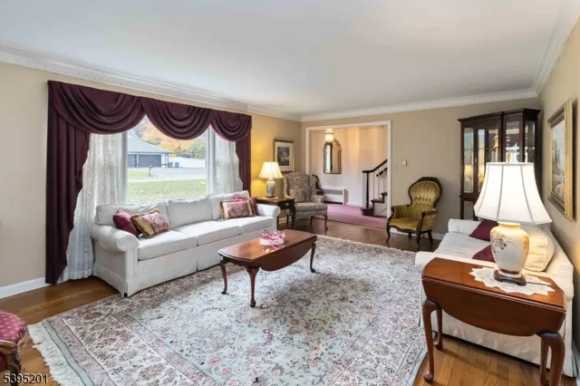 $869,000 | 9 Beechwood Drive, Morristown, NJ 07960