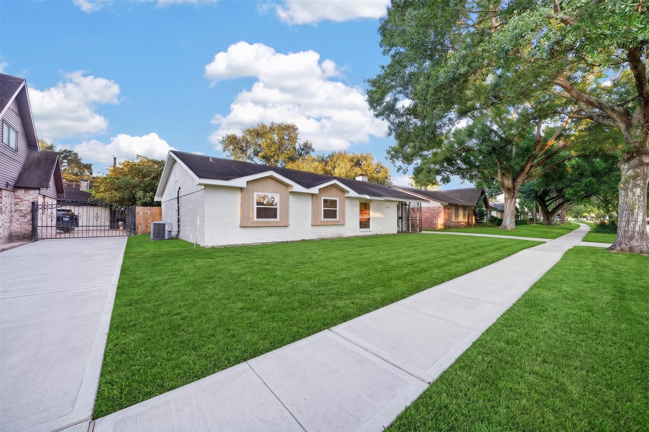 9231 Sandstone Road Houston, TX 77036 - Photo 5 of 44 Gallery Image 5