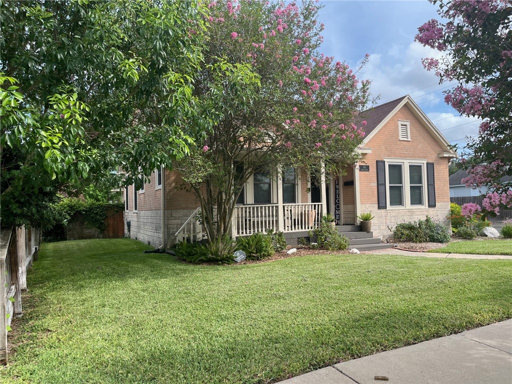 545 Atlantic Street Corpus Christi, TX 78404 - Photo 2 of 23