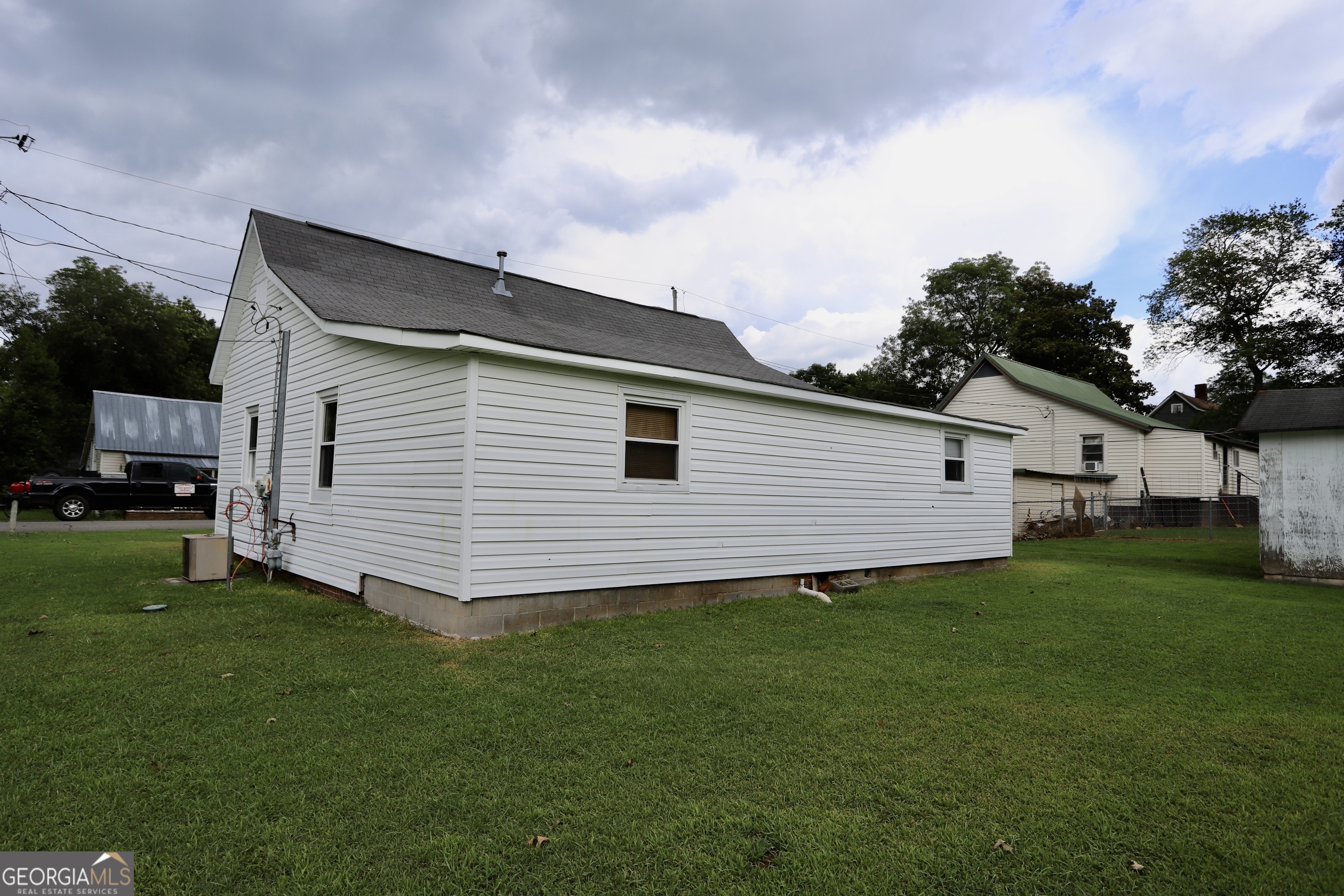 112 7th Street Trion, GA 30753 - Photo 6 of 28 a view of a backyard of the house