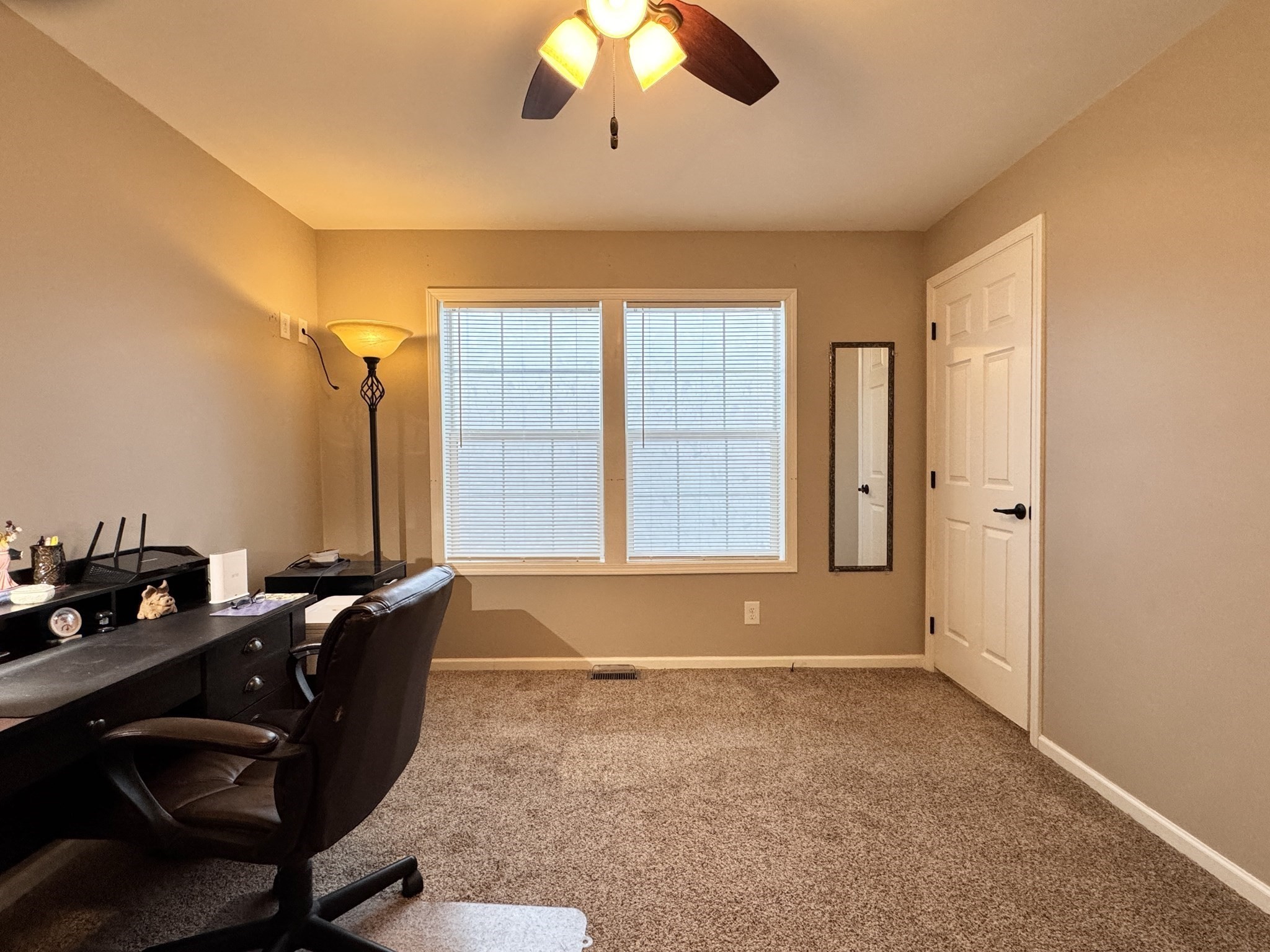 27 Lantern Lane Rutland, MA 01543 - Photo 23 of 31 Gallery Image 23