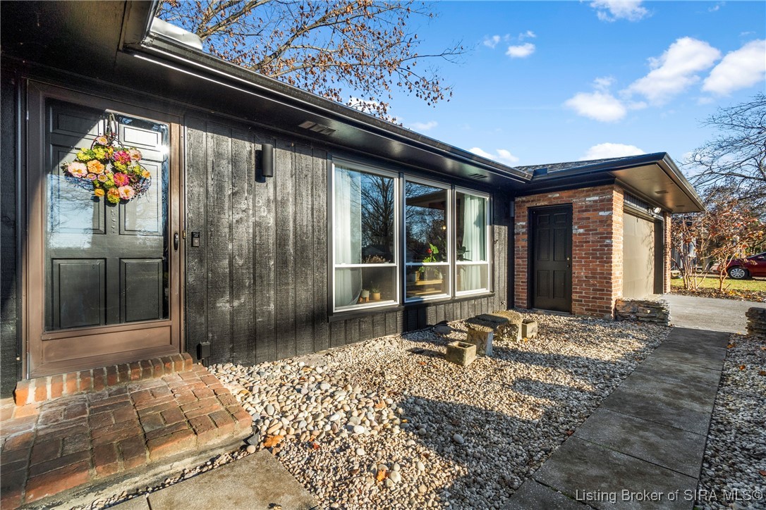 509 Hemlock Road Jeffersonville, IN 47130 - Photo 16 of 49