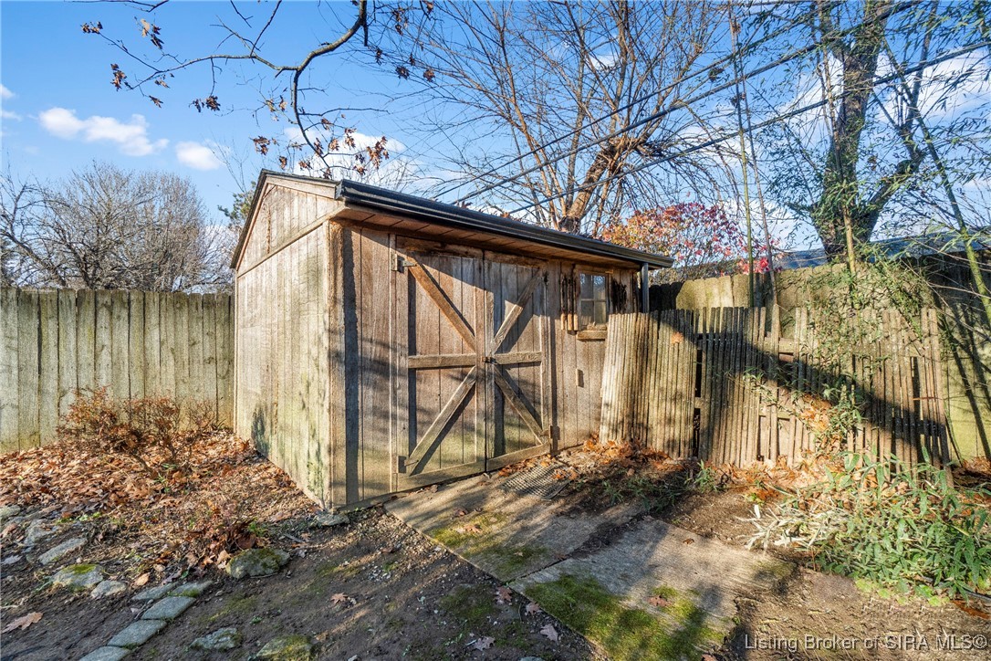 509 Hemlock Road Jeffersonville, IN 47130 - Photo 45 of 49