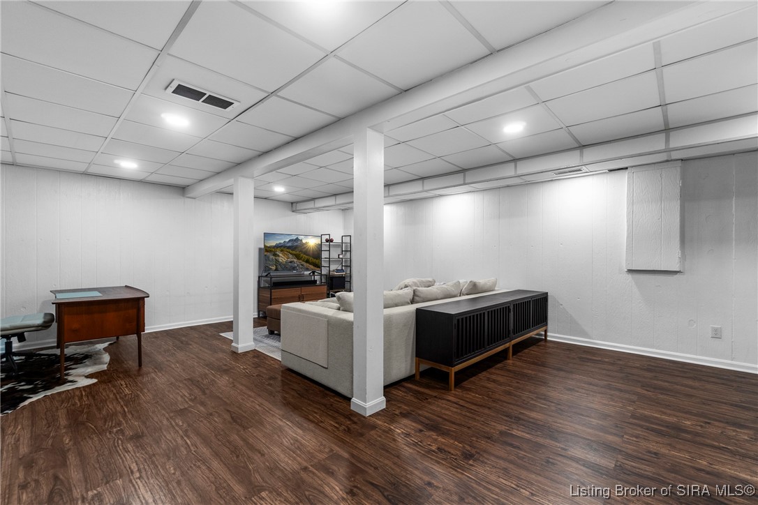 509 Hemlock Road Jeffersonville, IN 47130 - Photo 10 of 49