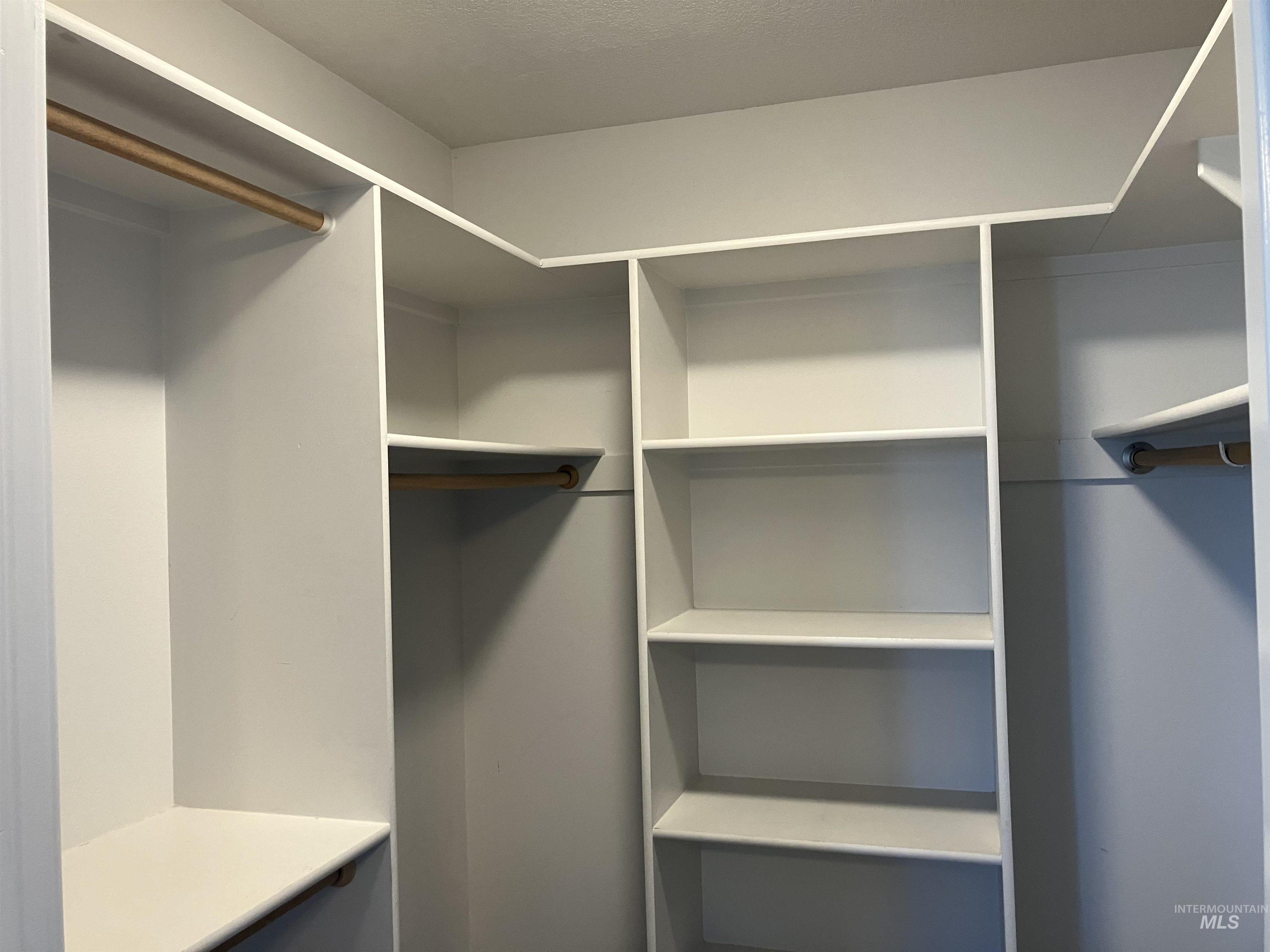 17530 Beet Road Caldwell, ID 83607 - Photo 23 of 50 View of walk in closet