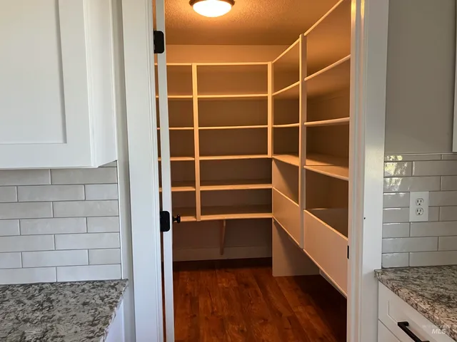 $750,000 | 17530 Beet Road, Caldwell, ID 83607