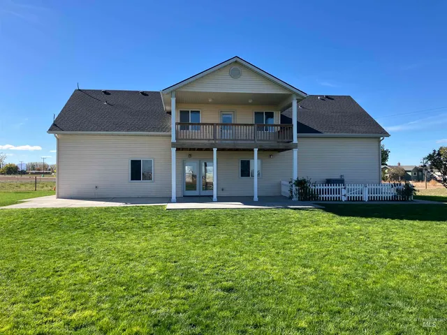 $750,000 | 17530 Beet Road, Caldwell, ID 83607