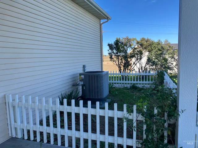 $750,000 | 17530 Beet Road, Caldwell, ID 83607