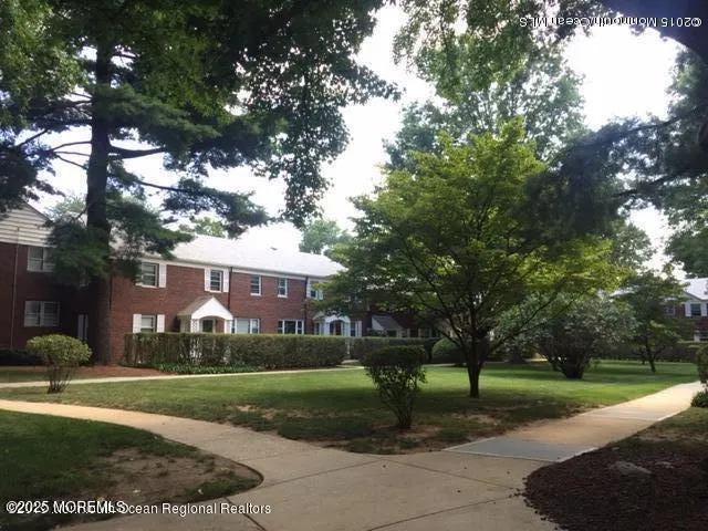 $2,700 | 139 Manor Drive, Red Bank, NJ 07701