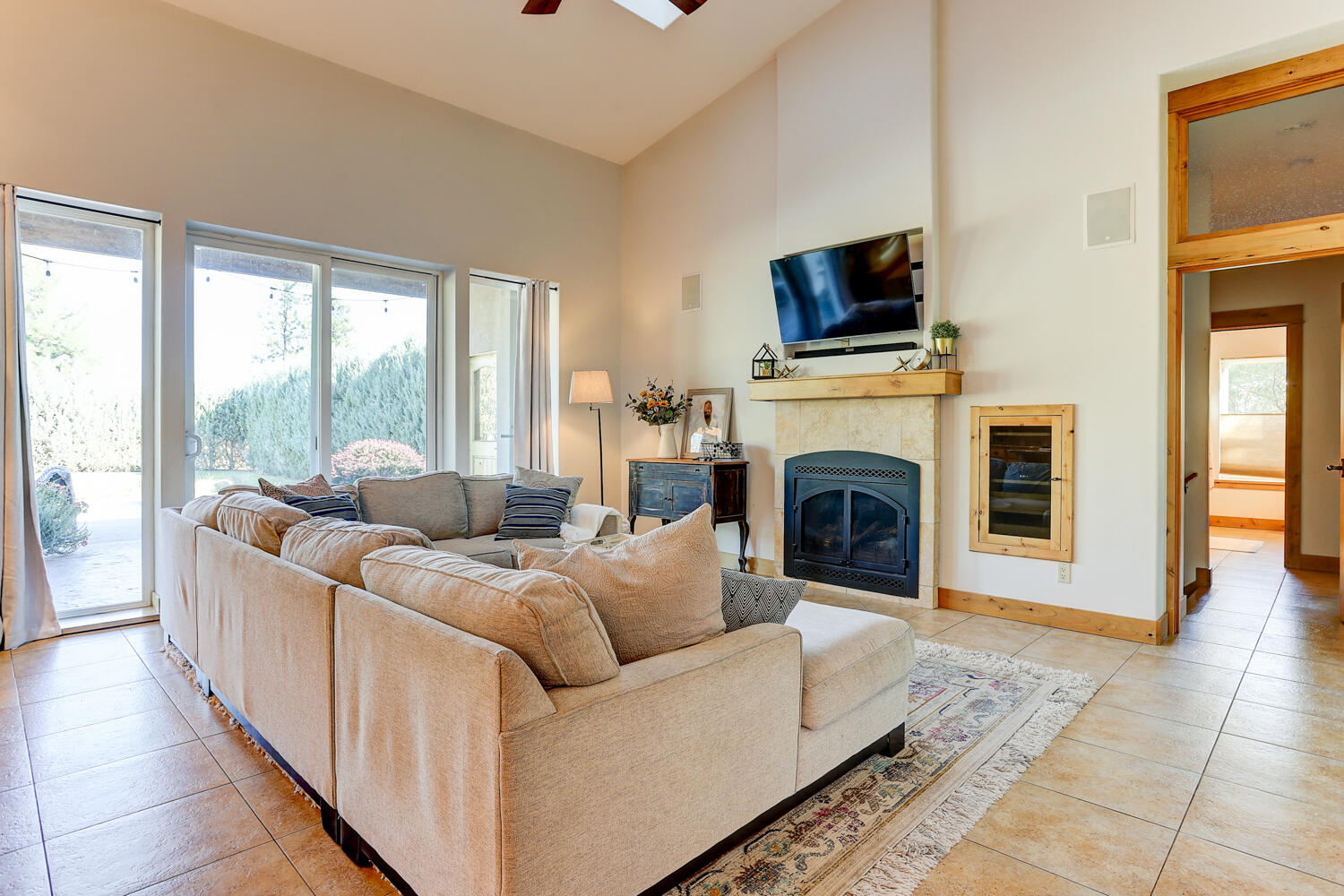 67555 Cloverdale Road Sisters, OR 97759 - Photo 11 of 49 67555 Cloverdale Rd-4