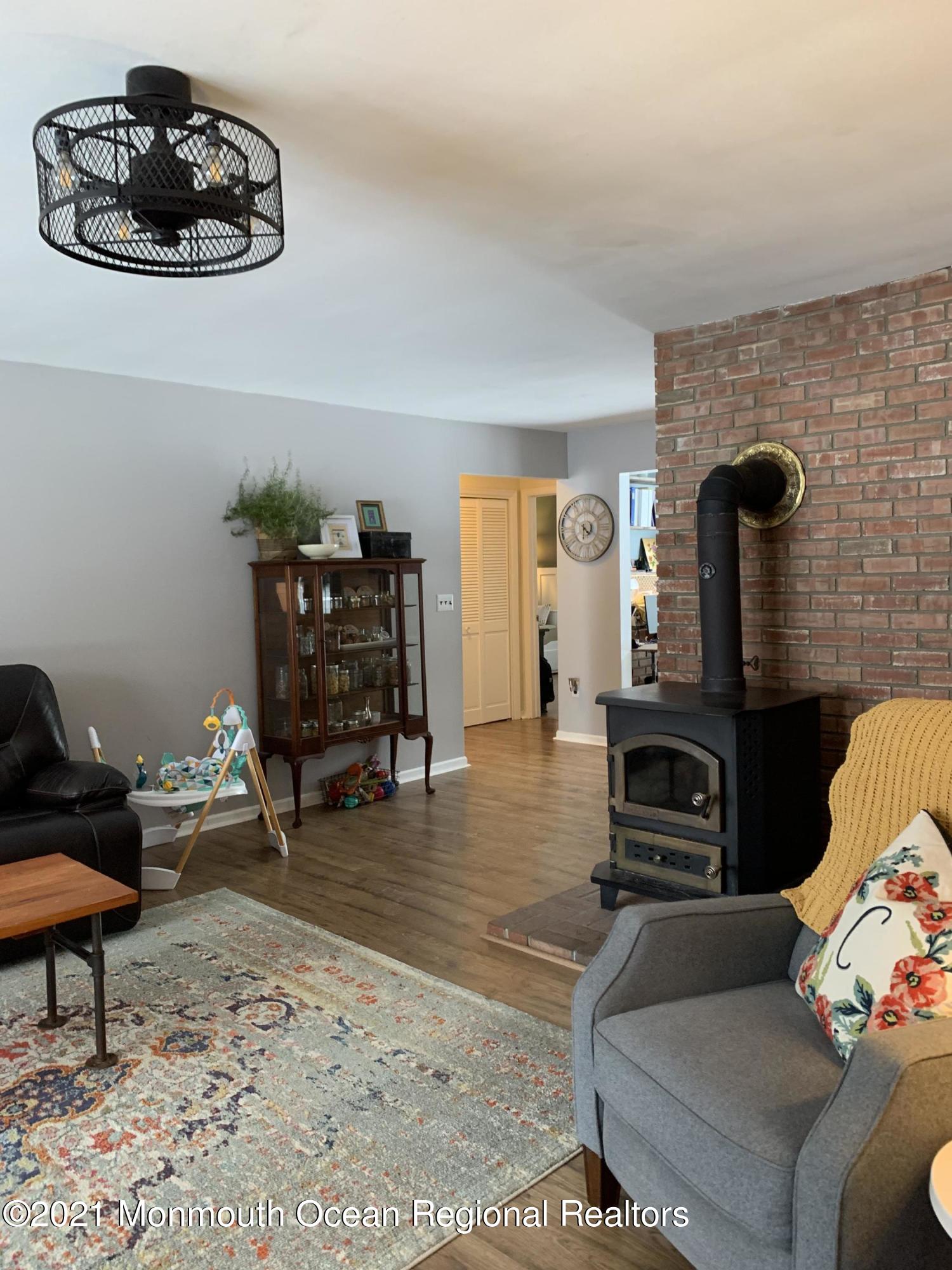 54 Ridge Road Branchville, NJ 07826 - Photo 3 of 4 IMG-9382
