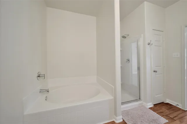 $2,200 | 305 Crooked Pine Court, Conroe, TX 77304