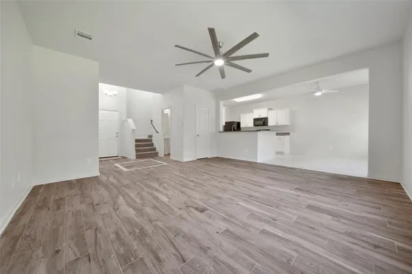 $2,200 | 305 Crooked Pine Court, Conroe, TX 77304