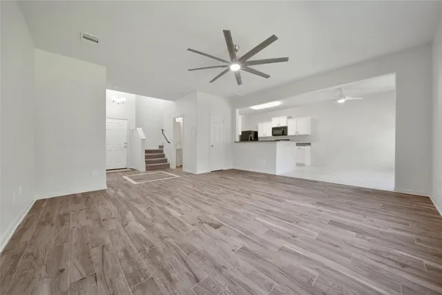 $2,200 | 305 Crooked Pine Court, Conroe, TX 77304