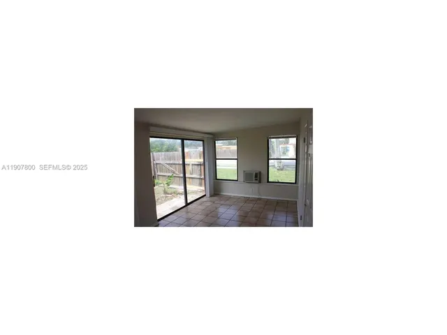 $2,400 | 102 Miami Gardens Road, West Park, FL 33023