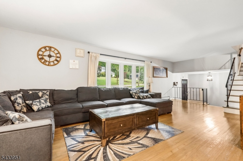 58 Radtke Road Randolph, NJ 07869 - Photo 4 of 27