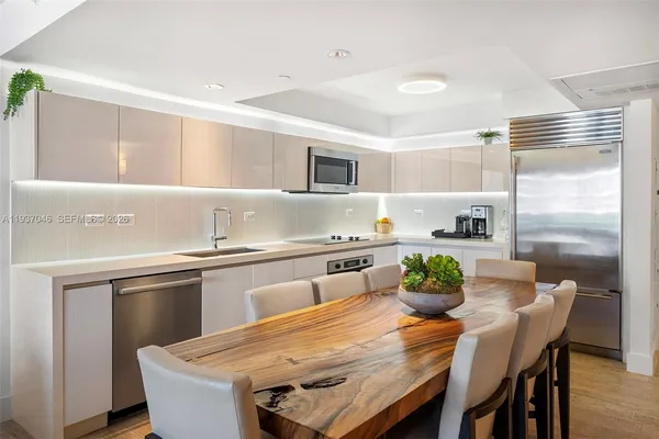$27,500 | 102 24th Street, Unit 1207, Miami Beach, FL 33139