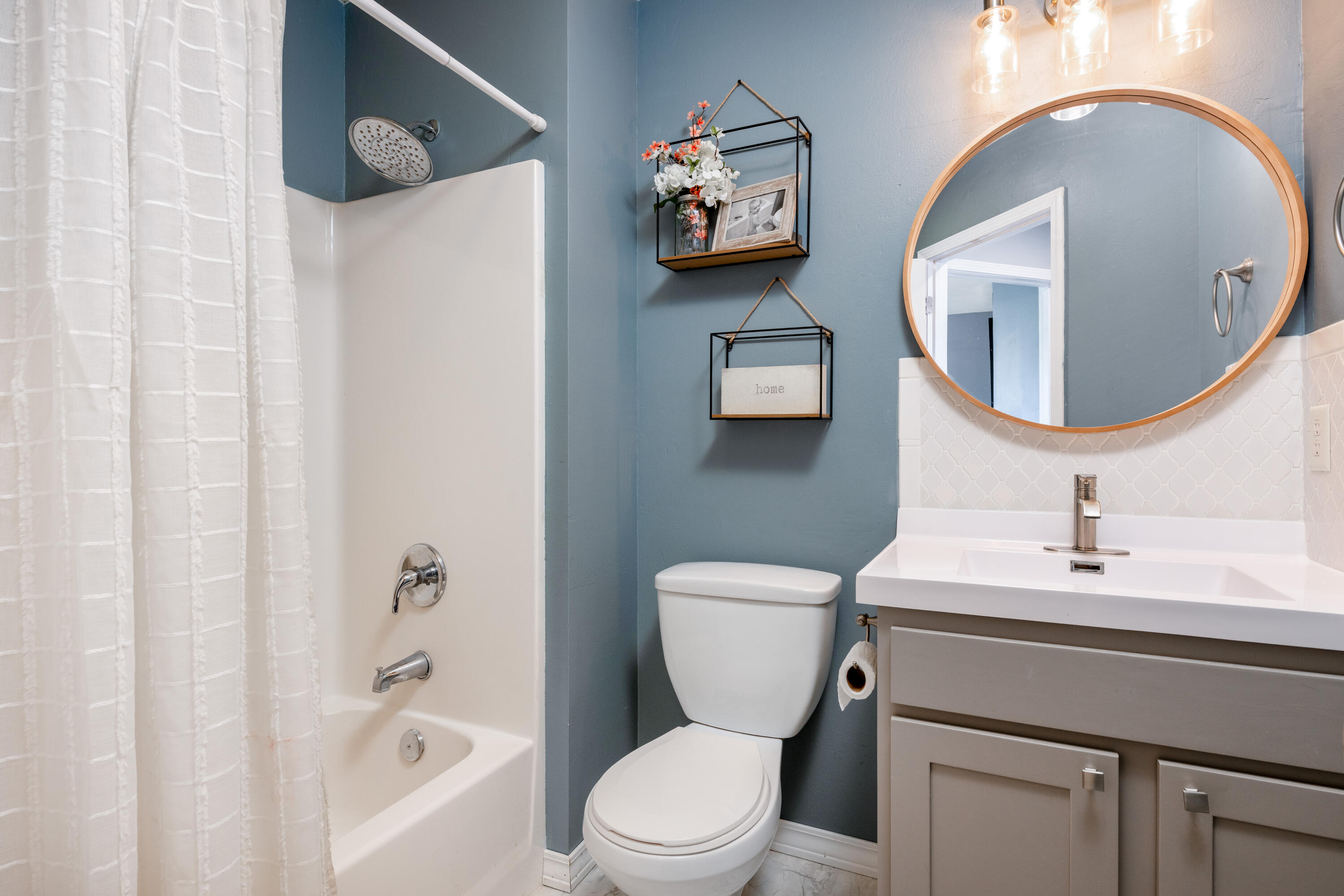 421 Highpoints Ridge Branson, MO 65616 - Photo 22 of 35 Bathroom
