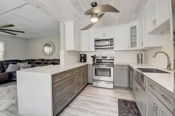$1,500 | 151 Saxony Drive, Delray Beach, FL 33446