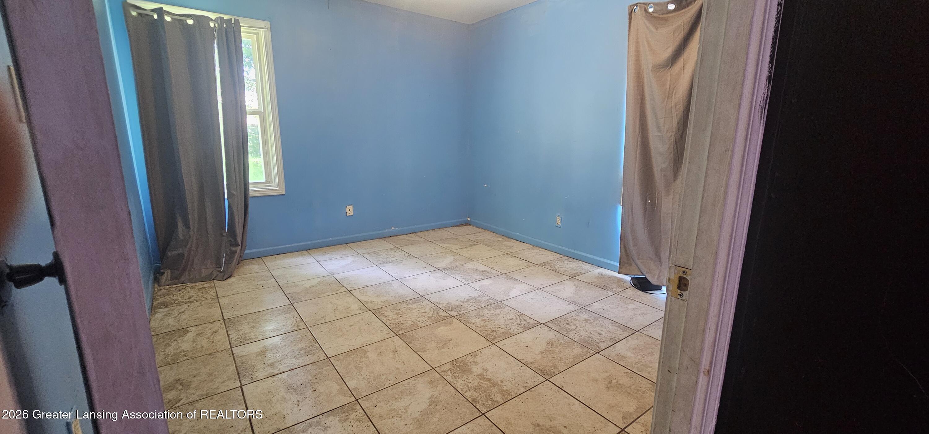 3921 Ingham Street Lansing, MI 48911 - Photo 7 of 11 20260701_140340