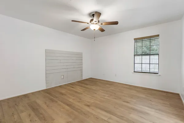 $1,850 | 25 Dellforest Court, The Woodlands, TX 77381