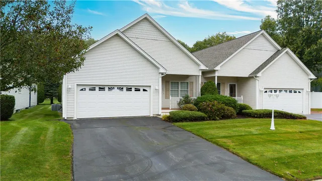 $419,900 | 1765 Bicentennial Way, Unit B, North Providence, RI 02904