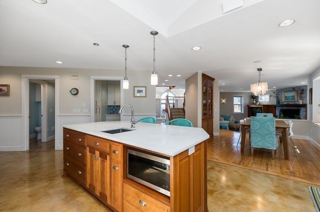 18 Doctors Run Rockport, MA 01966 - Photo 11 of 40