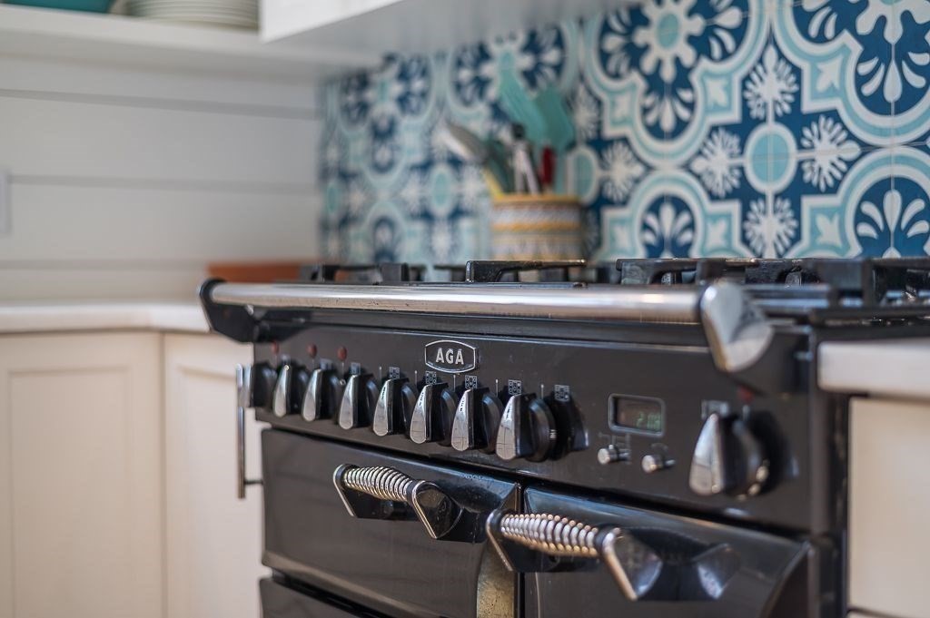 18 Doctors Run Rockport, MA 01966 - Photo 9 of 40