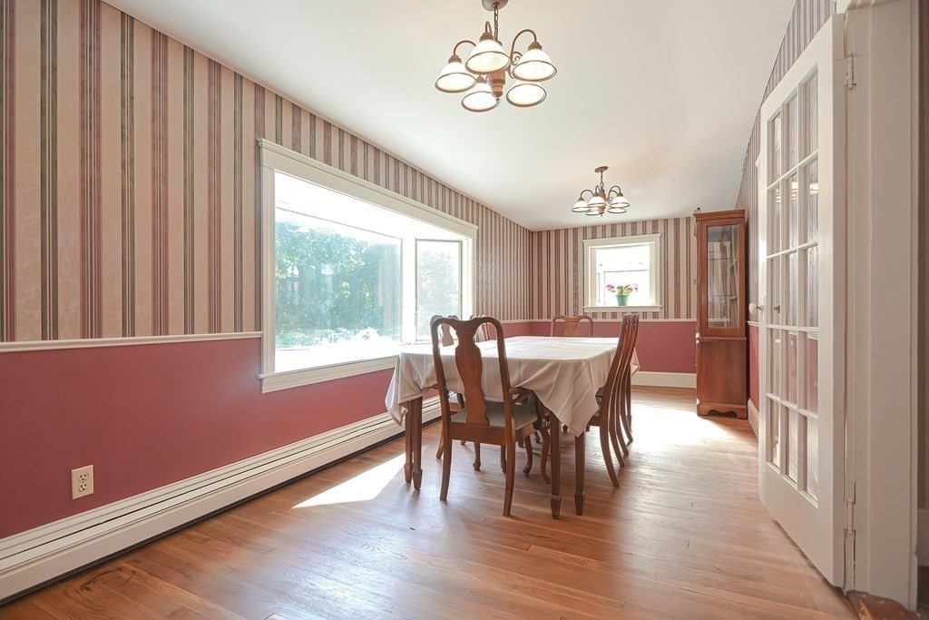 236 Walnut Street Reading, MA 01867 - Photo 11 of 30