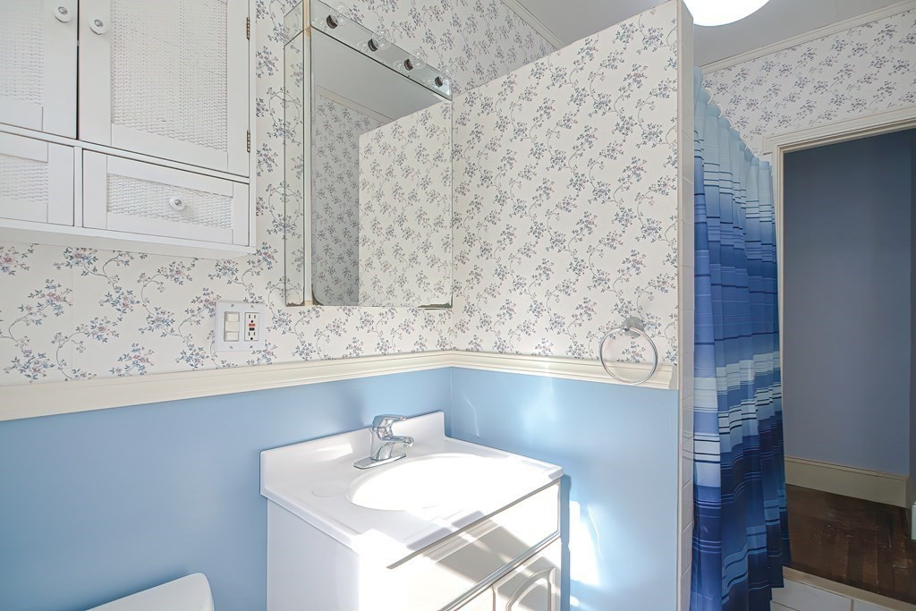 236 Walnut Street Reading, MA 01867 - Photo 27 of 30