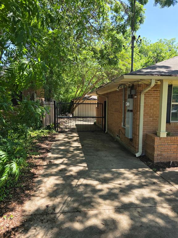 5110 Rexton Lane Dallas, TX 75214 - Photo 2 of 20