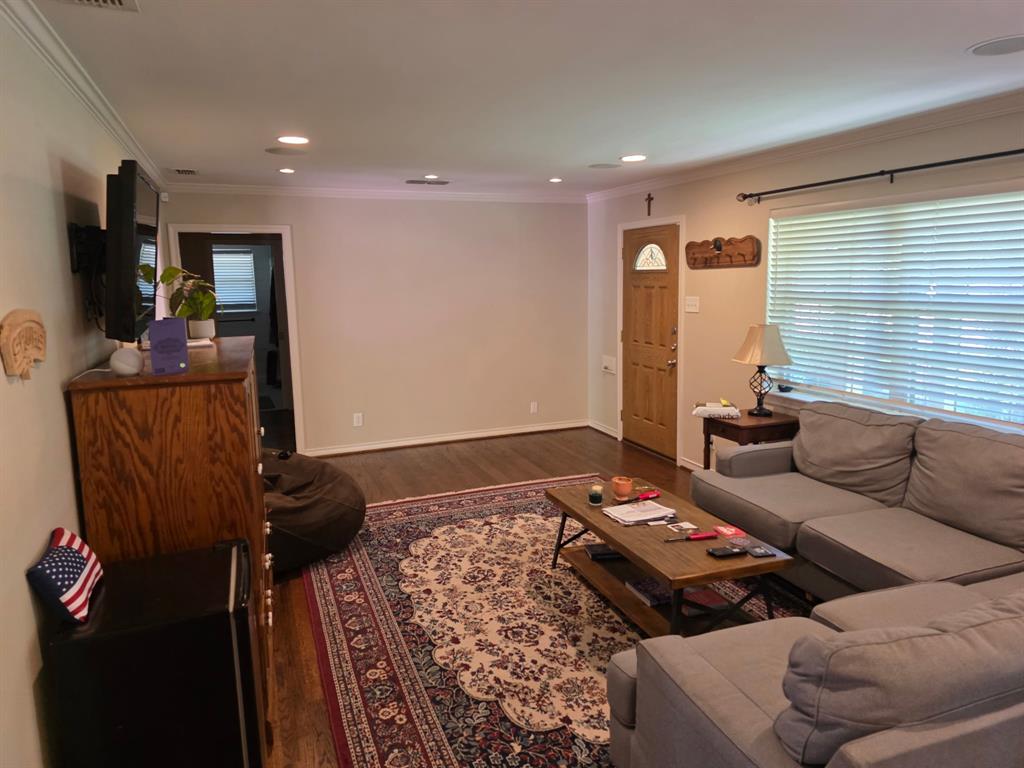 5110 Rexton Lane Dallas, TX 75214 - Photo 4 of 20