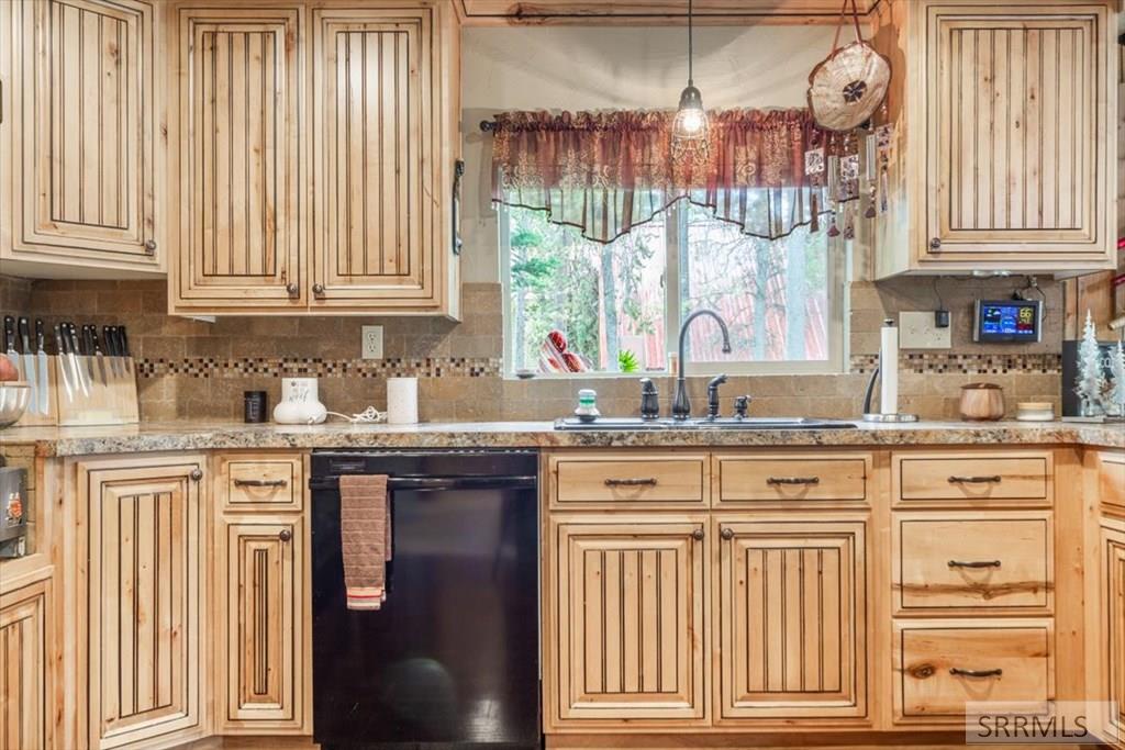 4070 Colt Road Island Park, ID 83429 - Photo 10 of 58