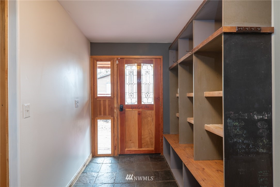 3399 East Harbor Road Langley, WA 98260 - Photo 17 of 36 a view of hallway