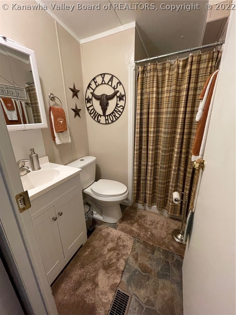 11366 Clay Road Newton, WV 25266 - Photo 21 of 27 Gallery Image 21