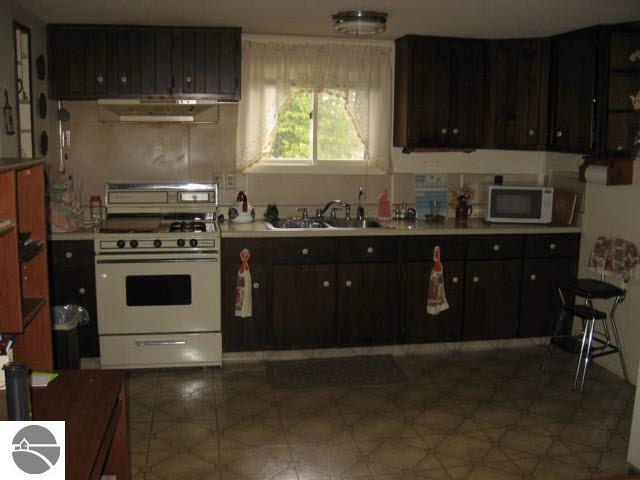 2038 East Heath Road Rose City, MI 48654 - Photo 12 of 12 1755799-11.JPG