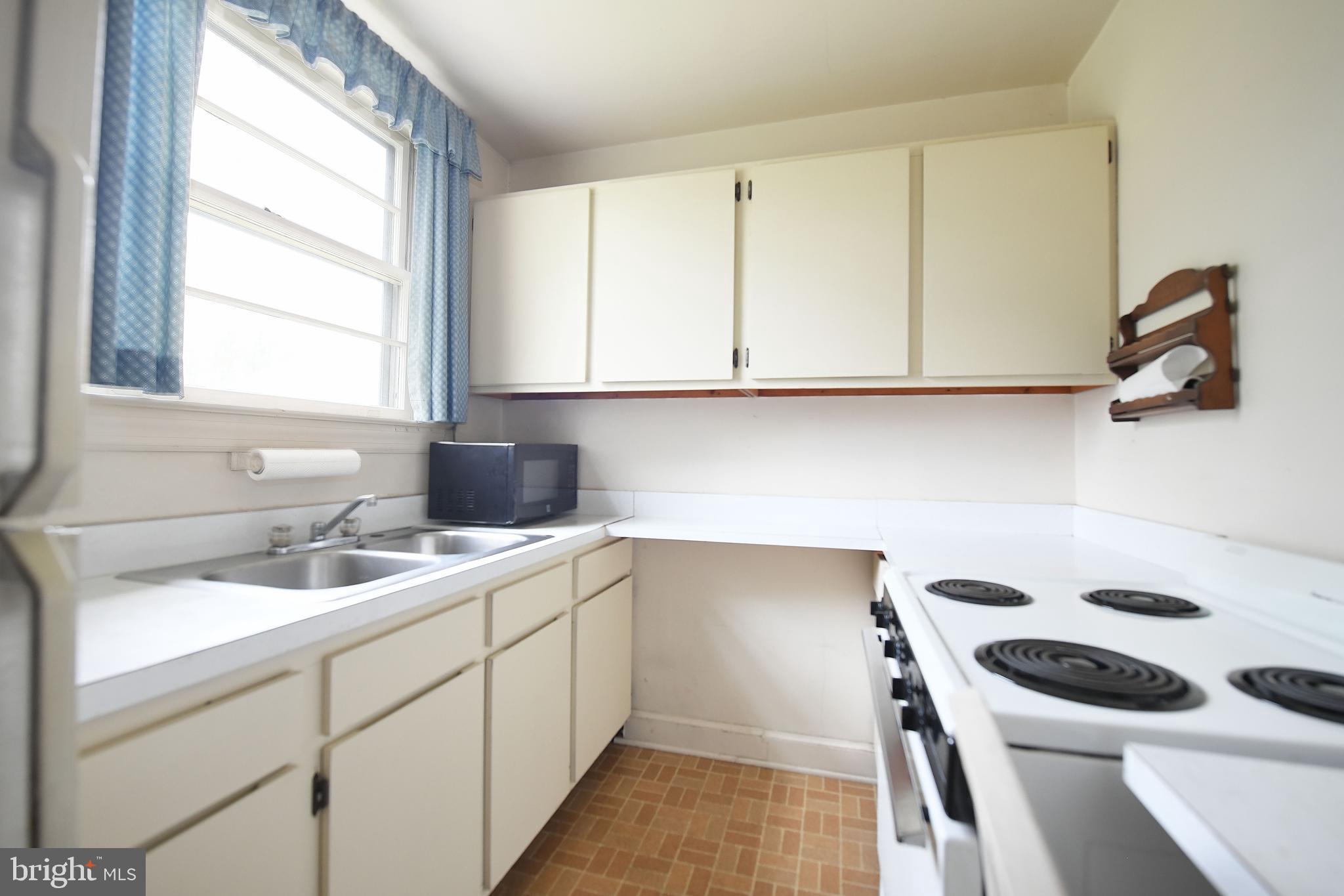 4 Northship Road Baltimore, MD 21222 - Photo 12 of 35
