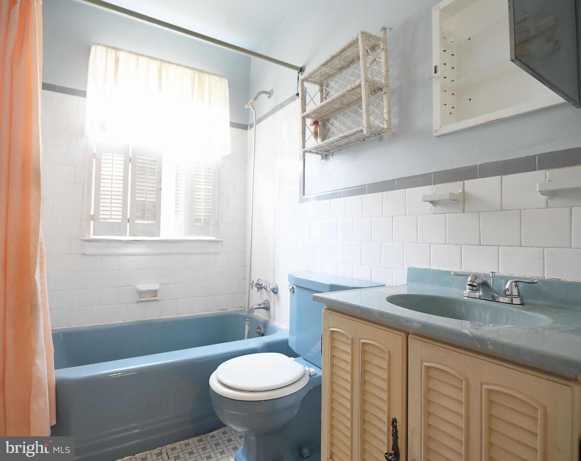 4 Northship Road Baltimore, MD 21222 - Photo 14 of 35 Main Level Bath