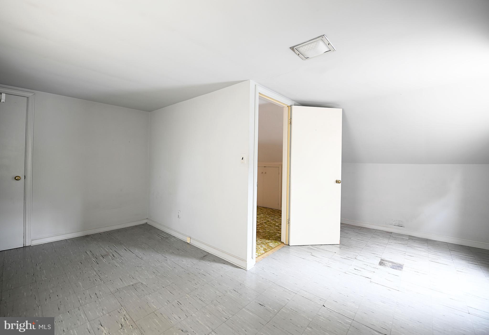 4 Northship Road Baltimore, MD 21222 - Photo 20 of 35 Upper Level Bedroom 3